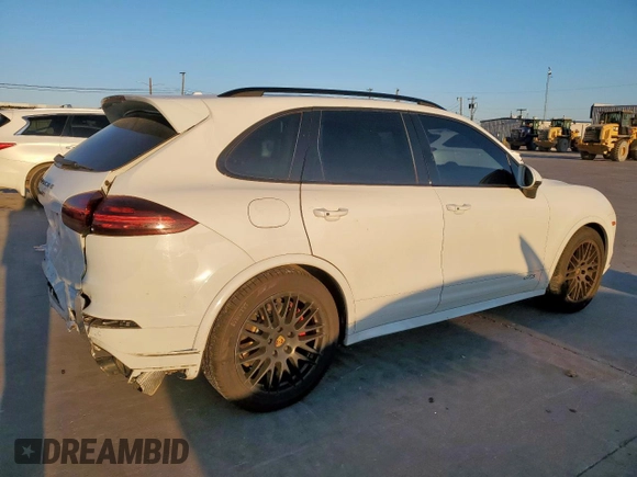 2017 Porsche Cayenne GTS z VIN WP1AD2A23HLA81234, wystawiony jako Copart lot #49897205 z przebiegiem 75 835 mil mil oraz Szkoda całkowita • Salvage title. Historia ofert i sprzedaży dostępna na DreamBid. Obrazek 3.