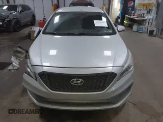 2015 Hyundai Sonata Limited with VIN 5NPE34AF4FH165214, listed as a IAAI auction lot 41738497 with 127,132 mi miles and . Bid and sale history available at carsss.com. Image 12.
