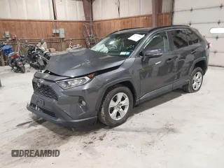 2020 Toyota RAV4 XLE with VIN 2T3P1RFV7LW110207, listed as a IAAI auction lot 41715101 with 57,520 mi miles. Bid and sale history available at carsss.com. Image 17.