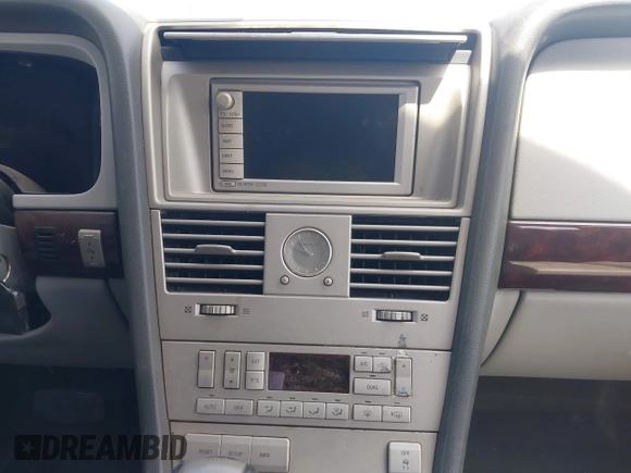 2005 Lincoln Aviator with VIN 5LMEU88H05ZJ25627, listed as a IAAI auction lot 42090181 with 96,694 mi miles and . Bid and sale history available at DreamBid. Image 13.