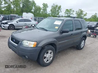 2004 Ford Escape XLT z VIN 1FMCU931X4DA18154, wystawiony jako IAAI lot #42364169 z przebiegiem 173 391 mil mil oraz . Historia ofert i sprzedaży dostępna na DreamBid. Obrazek 17.