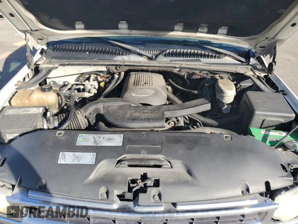 2003 Chevrolet Suburban LT with VIN 3GNEC16ZX3G339798, listed as a Copart auction lot 82293604 with 335,200 mi miles and Salvage Title. Bid and sale history available at carsss.com. Image 12.