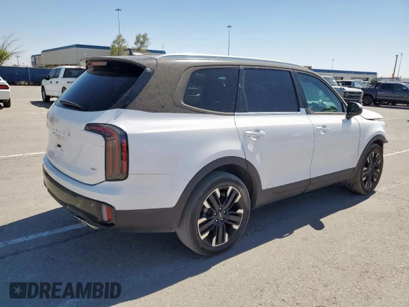 2023 Kia Telluride SX Prestige with VIN 5XYP5DGC9PG360203, listed as a Copart auction lot 57679905 with 39,145 mi miles and Salvage title. Bid and sale history available at DreamBid. Image 3.