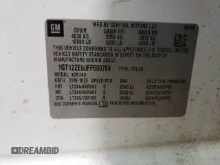2015 GMC Sierra 2500HD SLT z VIN 1GT12ZE80FF600704, wystawiony jako Copart lot #46069905 z przebiegiem 256 330 mil mil oraz Szkoda całkowita • Salvage title. Historia ofert i sprzedaży dostępna na DreamBid. Obrazek 12.