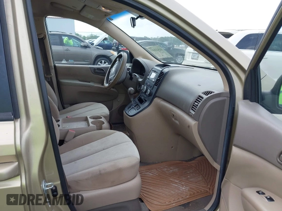 2011 Kia Sedona LX with VIN KNDMG4C71B6407306, listed as a IAAI auction lot 41922697 with 243,248 mi miles. Bid and sale history available at carsss.com. Image 5.