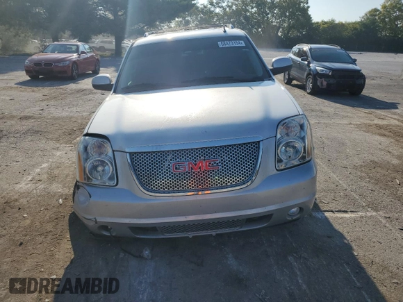 2014 GMC Yukon XL Denali with VIN 1GKS2MEF1ER223078, listed as a Copart auction lot 68473154 with 228,301 mi miles and Salvage Title. Bid and sale history available at carsss.com. Image 5.