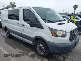 2017 Ford Transit z VIN 1FTYE1YM1HKA17584, wystawiony jako IAAI lot #42282248 z przebiegiem 188 663 mil mil oraz . Historia ofert i sprzedaży dostępna na DreamBid. Obrazek 1.