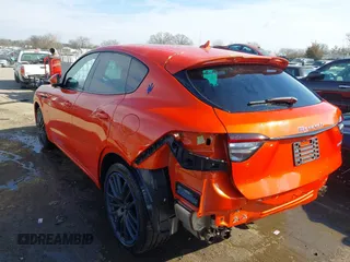 2023 Maserati Levante S with VIN ZN661YUS1PX423803, listed as a IAAI auction lot 41421215 with 7,763 mi miles. Bid and sale history available at carsss.com. Image 3.