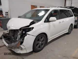 2017 Toyota Sienna SE with VIN 5TDXZ3DCXHS875329, listed as a IAAI auction lot 41650353 with Not provided miles and . Bid and sale history available at DreamBid. Image 17.
