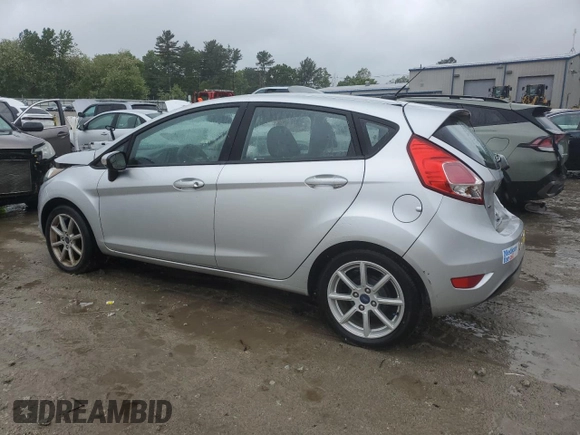 2015 Ford Fiesta SE z VIN 3FADP4EJ2FM200721, wystawiony jako Copart lot #58265735 z przebiegiem Nie podano mil oraz Czysty tytuł • Clean title. Historia ofert i sprzedaży dostępna na DreamBid. Obrazek 2.