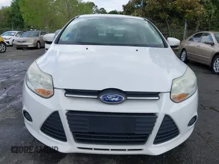 2013 Ford Focus SE with VIN 1FADP3F2XDL240898, listed as a IAAI auction lot 41975481 with 131,304 mi miles. Bid and sale history available at carsss.com. Image 12.