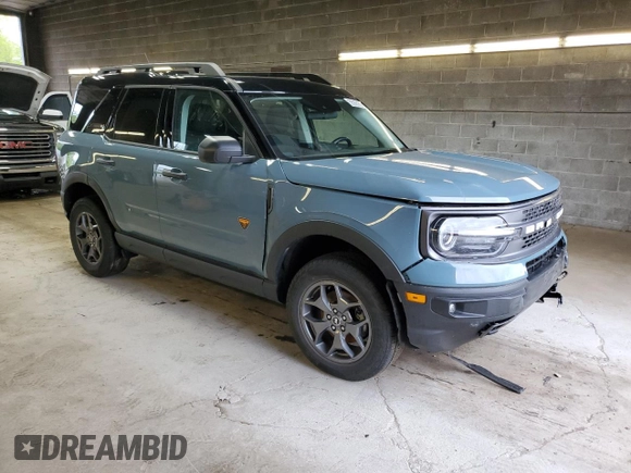 2022 Ford Bronco Sport Badlands z VIN 3FMCR9D92NRE21849, wystawiony jako Copart lot #56589985 z przebiegiem Nie podano mil oraz Szkoda całkowita • Salvage title. Historia ofert i sprzedaży dostępna na DreamBid. Obrazek 4.