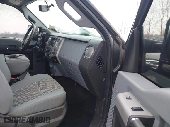 2014 Ford F-250 XLT with VIN 1FT7X2BT2EEB59870, listed as a IAAI auction lot 41355792 with 191,891 mi miles and . Bid and sale history available at DreamBid. Image 5.