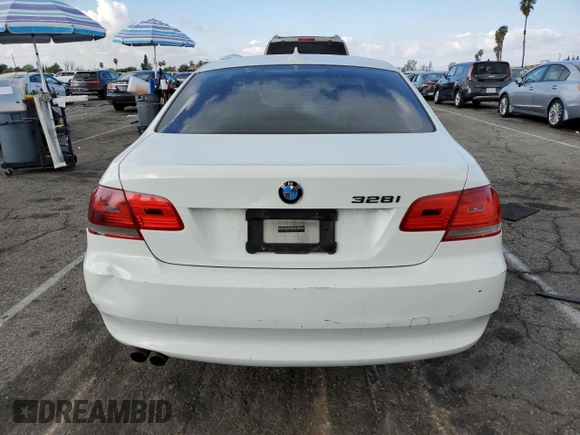 2008 BMW 3 Series 328i z VIN WBAWV13538P119914, wystawiony jako Copart lot #45046775 z przebiegiem 193 008 mil mil oraz Czysty tytuł • Clean title. Historia ofert i sprzedaży dostępna na DreamBid. Obrazek 6.