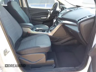 2016 Ford Escape SE с VIN 1FMCU9GXXGUB34313, выставлен на аукционе IAAI как лот 41824182 с пробегом Не указан миль и . История ставок и продаж доступна на DreamBid. Изображение 5.