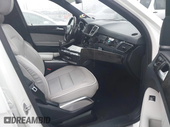 2014 Mercedes-Benz GL-Class GL 550 with VIN 4JGDF7DEXEA328392, listed as a IAAI auction lot 41187269 with 1 mi miles. Bid and sale history available at carsss.com. Image 5.
