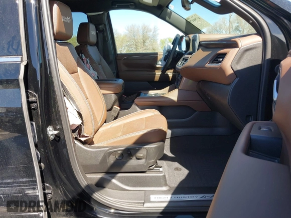 2024 Chevrolet Suburban High Country with VIN 1GNSKGKL7RR150268, listed as a IAAI auction lot 41798479 with 13,339 mi miles and . Bid and sale history available at DreamBid. Image 5.