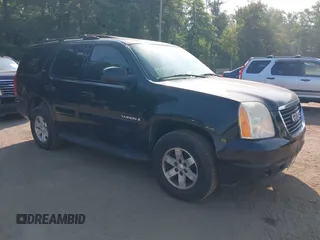 2007 GMC Yukon SLE z VIN 1GKFK13017J108657, wystawiony jako IAAI lot #42483287 z przebiegiem 192 109 mil mil oraz . Historia ofert i sprzedaży dostępna na DreamBid. Obrazek 1.