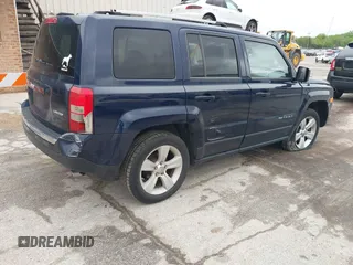 2012 Jeep Patriot Limited z VIN 1C4NJPCBXCD623275, wystawiony jako IAAI lot #42327596 z przebiegiem 59 495 mil mil oraz . Historia ofert i sprzedaży dostępna na DreamBid. Obrazek 4.