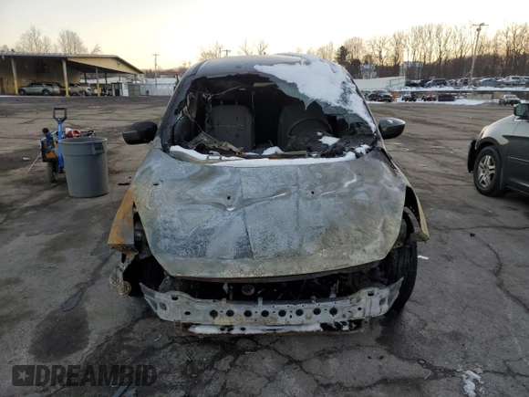 2014 Ford Escape SE with VIN 1FMCU9GX8EUA34028, listed as a Copart auction lot 86412394 with Not Provided miles and Salvage Title. Bid and sale history available at DreamBid. Image 5.