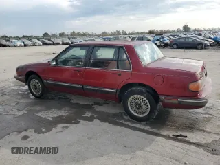 1990 Pontiac Bonneville z VIN 1G2HX54C7L1244134, wystawiony jako Copart lot #77859884 z przebiegiem 104 905 mil mil oraz Czysty tytuł • Clean title. Historia ofert i sprzedaży dostępna na DreamBid. Obrazek 2.