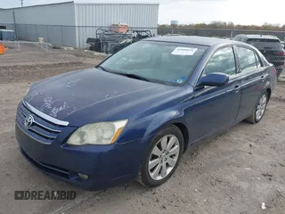 2005 Toyota Avalon XL with VIN 4T1BK36B05U049028, listed as a IAAI auction lot 42094971 with 274,181 mi miles. Bid and sale history available at carsss.com. Image 2.