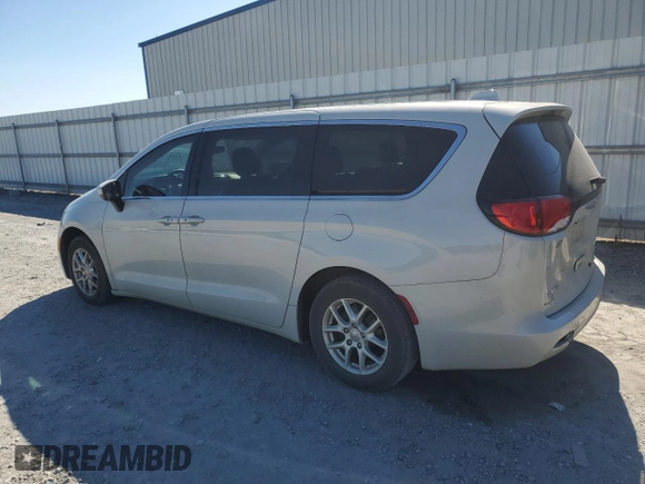 2017 Chrysler Pacifica Touring with VIN 2C4RC1DG9HR722869, listed as a Copart auction lot 58184695 with 221,698 mi miles and Salvage title. Bid and sale history available at DreamBid. Image 2.
