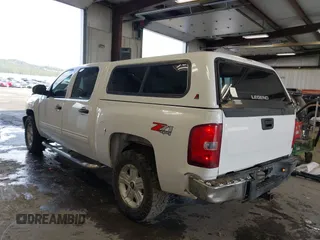 2010 Chevrolet Silverado 1500 LT with VIN 3GCRKSE32AG150933, listed as a IAAI auction lot 41721088 with 269,584 mi miles and . Bid and sale history available at DreamBid. Image 3.