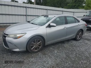 2015 Toyota Camry XLE z VIN 4T1BF1FK8FU017924, wystawiony jako Copart lot #57640595 z przebiegiem 192 383 mil mil oraz Szkoda całkowita • Salvage title. Historia ofert i sprzedaży dostępna na DreamBid. Obrazek 1.