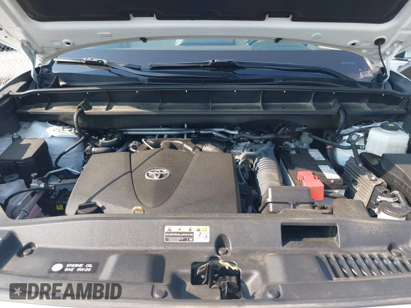 2022 Toyota Highlander XLE with VIN 5TDHZRBH6NS172134, listed as a IAAI auction lot 42656687 with 39,856 mi miles and . Bid and sale history available at DreamBid. Image 10.