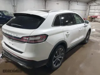 2021 Lincoln Nautilus Reserve with VIN 2LMPJ8KP9MBL16182, listed as a IAAI auction lot 41796032 with 29,008 mi miles. Bid and sale history available at carsss.com. Image 4.
