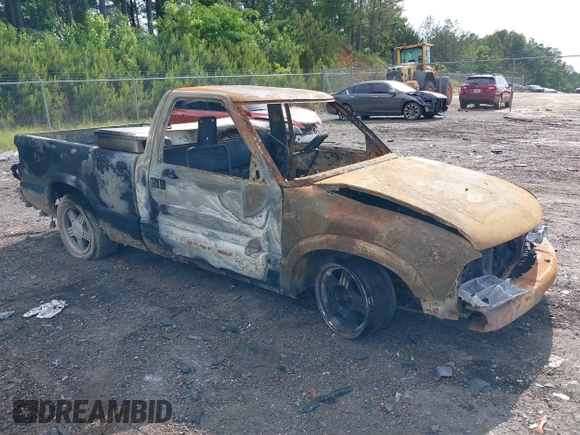 1999 GMC Sonoma z VIN 1GTCS1448X8518301, wystawiony jako IAAI lot #42129794 z przebiegiem Nie podano mil oraz . Historia ofert i sprzedaży dostępna na DreamBid. Obrazek 1.