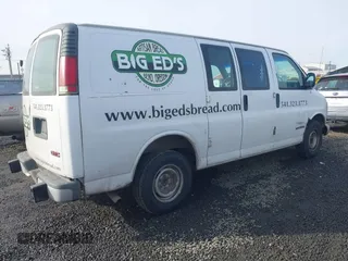 2001 GMC Savana z VIN 1GTFG25M511903592, wystawiony jako IAAI lot #41366465 z przebiegiem Nie podano mil oraz . Historia ofert i sprzedaży dostępna na DreamBid. Obrazek 4.