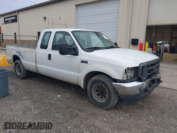 2004 Ford Super Duty F-250 XL with VIN 1FTNX20L34EA13731, listed as a IAAI auction lot 41510742 with 323,217 mi miles. Bid and sale history available at carsss.com. Image 1.