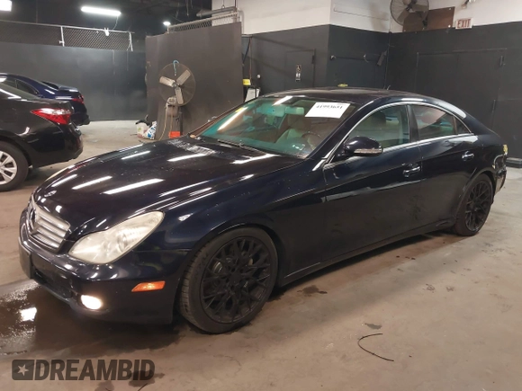 2007 Mercedes-Benz CLS-Class 5.5L with VIN WDDDJ72X77A106148, listed as a IAAI auction lot 41993651 with 158,291 mi miles. Bid and sale history available at carsss.com. Image 18.