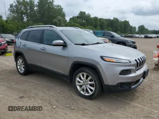 2016 Jeep Cherokee Limited with VIN 1C4PJMDBXGW202608, listed as a Copart auction lot 63011405 with 102,246 mi miles and Clean title. Bid and sale history available at DreamBid. Image 4.