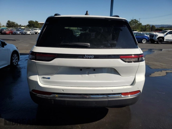 2025 Jeep Grand Cherokee z VIN 1C4RJYB69S8700608, wystawiony jako Copart lot #64587425 z przebiegiem 6 289 mil mil oraz Czysty tytuł • Clean title. Historia ofert i sprzedaży dostępna na DreamBid. Obrazek 6.