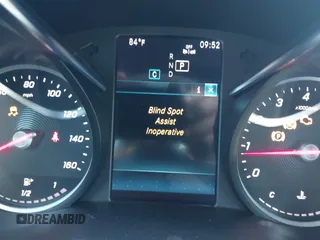 2019 Mercedes-Benz C 300 z VIN 55SWF8DB0KU307061, wystawiony jako IAAI lot #42143403 z przebiegiem Nie podano mil oraz . Historia ofert i sprzedaży dostępna na DreamBid. Obrazek 15.