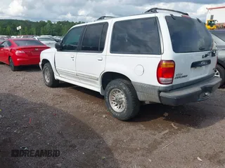 2000 Ford Explorer XLS z VIN 1FMZU62X5YUA64074, wystawiony jako IAAI lot #42298009 z przebiegiem 214 126 mil mil oraz . Historia ofert i sprzedaży dostępna na DreamBid. Obrazek 3.