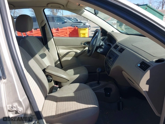 2007 Ford Focus S with VIN 1FAFP34N47W298854, listed as a IAAI auction lot 41814627 with 126,781 mi miles. Bid and sale history available at carsss.com. Image 5.