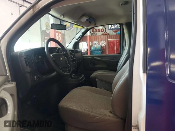 2014 Chevrolet Express Cargo с VIN 1GCSGAFX1E1201261, выставлен на аукционе IAAI как лот 42631263 с пробегом 88 356 миль миль и . История ставок и продаж доступна на DreamBid. Изображение 1.
