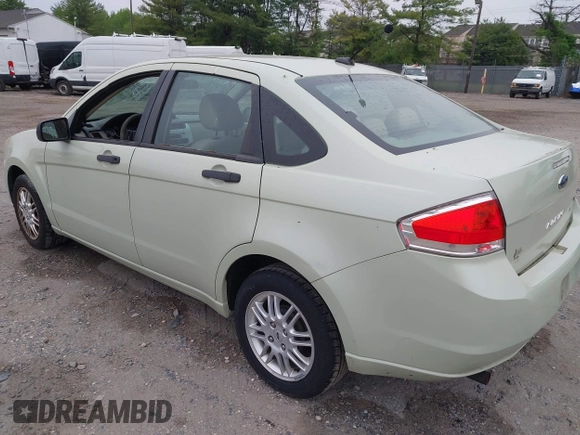 2011 Ford Focus SE with VIN 1FAHP3FN3BW115555, listed as a IAAI auction lot 42193127 with 110,045 mi miles. Bid and sale history available at carsss.com. Image 3.