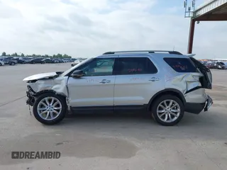 2011 Ford Explorer XLT с VIN 1FMHK7D83BGA50421, выставлен на аукционе IAAI как лот 41110558 с пробегом 206 329 миль миль и . История ставок и продаж доступна на DreamBid. Изображение 14.