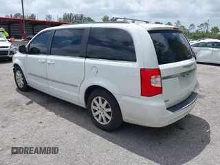 2016 Chrysler Town & Country Touring with VIN 2C4RC1BG5GR268623, listed as a IAAI auction lot 41966933 with 172,235 mi miles. Bid and sale history available at carsss.com. Image 3.