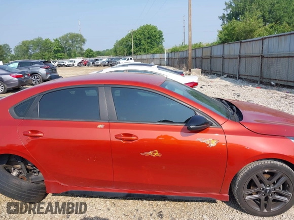 2021 Kia Forte GT-Line с VIN 3KPF34AD5ME400322, выставлен на аукционе IAAI как лот 42424425 с пробегом 114 654 миль миль и . История ставок и продаж доступна на DreamBid. Изображение 14.