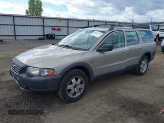 2002 Volvo V70 with VIN YV1SZ58D321064933, listed as a IAAI auction lot 42110198 with 124,324 mi miles and . Bid and sale history available at DreamBid. Image 2.