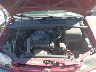 1998 Toyota Sienna LE with VIN 4T3ZF13C2WU049089, listed as a IAAI auction lot 41887109 with 323,601 mi miles and . Bid and sale history available at DreamBid. Image 10.