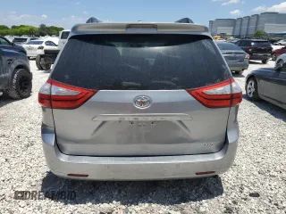 2015 Toyota Sienna XLE z VIN 5TDYK3DC3FS631916, wystawiony jako Copart lot #57876815 z przebiegiem 76 986 mil mil oraz Czysty tytuł • Clean title. Historia ofert i sprzedaży dostępna na DreamBid. Obrazek 6.