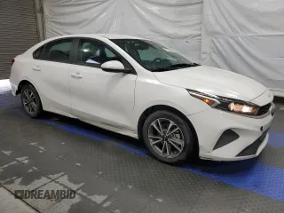 2024 Kia Forte LXS with VIN 3KPF24ADXRE757344, listed as a Copart auction lot 53042775 with 27,367 mi miles and Salvage Title. Bid and sale history available at carsss.com. Image 4.