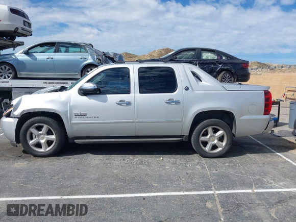 2013 Chevrolet Avalanche LT with VIN 3GNMCFE07DG379110, listed as a IAAI auction lot 41624639 with 142,871 mi miles and . Bid and sale history available at DreamBid. Image 14.